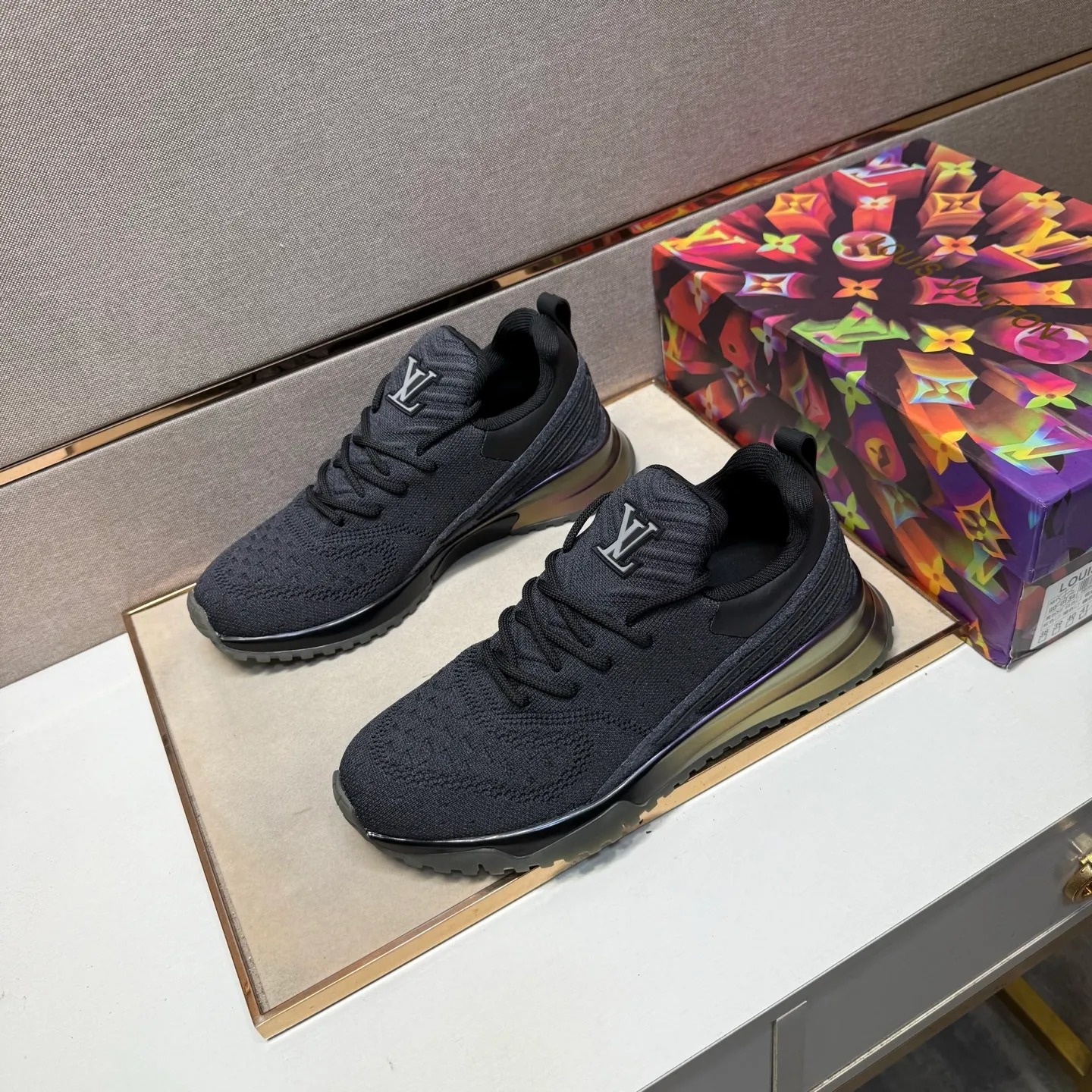 ⬛️Men's shoes 💰p480 [LV～] Men's casual shoes 2025z cabinet sales simultaneously 🔶Size: 38-44 #️⃣ 🔷4 colors🔜The upper is made of multi-material splicing➕Mesh lining, comfortable and breathable, sole: original comfortable and wear-resistant outsole, ⚠️real thing📱photographed🎬real thing is better📢📢📢